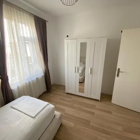 Isiklarda Merkezi Konumda Daire Apartament Antalya