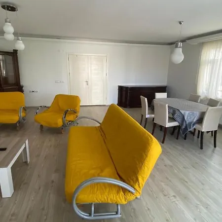 Isiklarda Merkezi Konumda Daire Apartament *