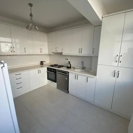 Isiklarda Merkezi Konumda Daire Apartament *