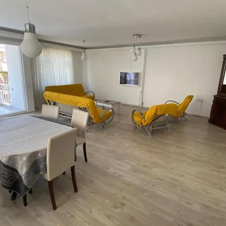 Apartament Isiklarda Merkezi Konumda Daire *